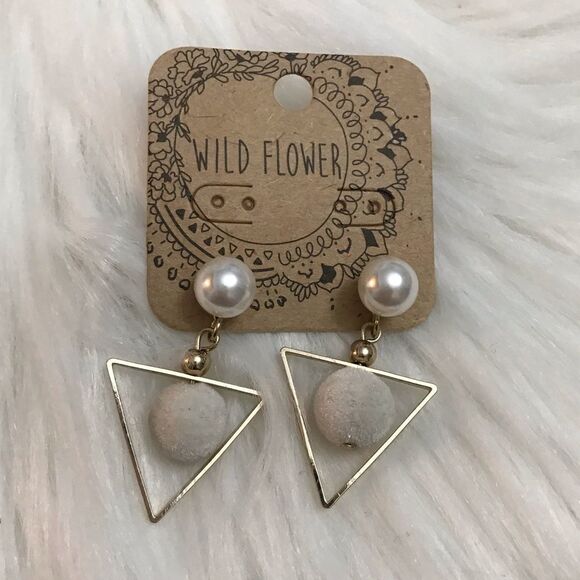 Pearl earrings   - Picture 2 of 2